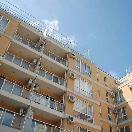 Flores Park Hotel apartamentowy 3*