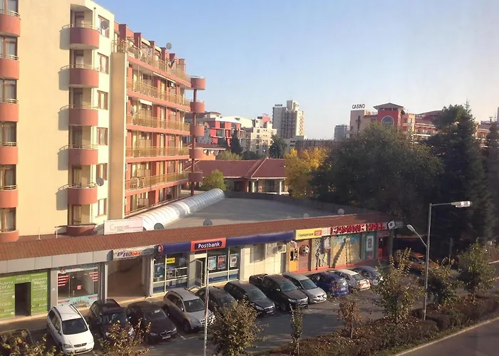 Flores Park Apart-hotel 3*