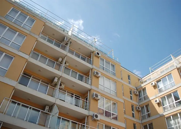 Flores Park Apart-hotel 3*